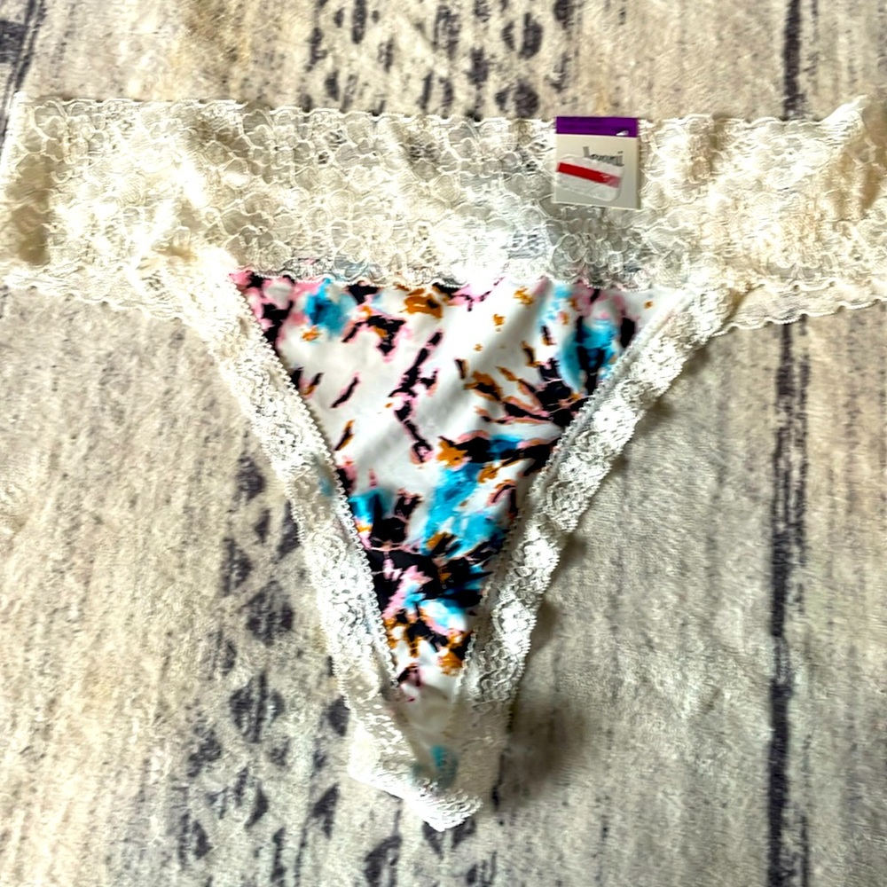 Jenni white panties 2xL NWT